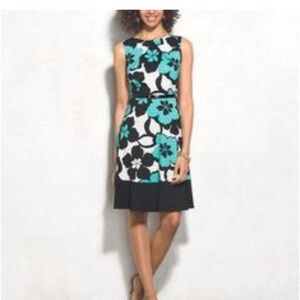 Signature Darby dress Beautiful colors & flattering fit. Size 14